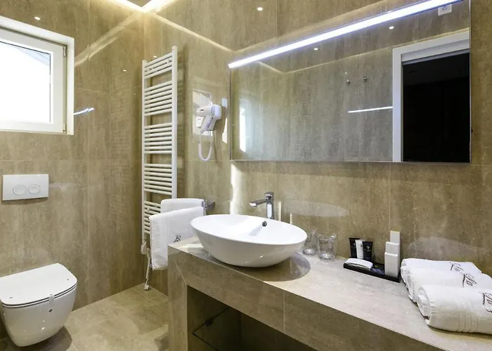 Rooftop Heated Pool Jelena