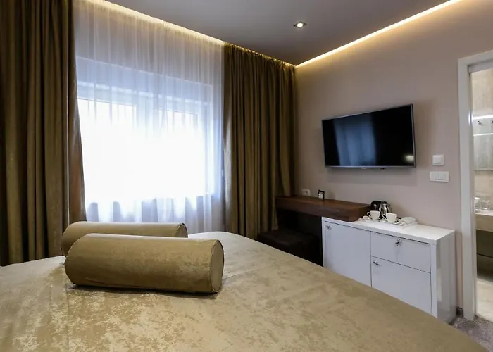 Rooftop Heated Pool Jelena זאדאר