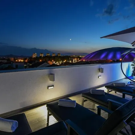 Rooftop Heated Pool Jelena * 자다르