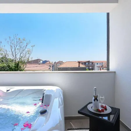 Rooftop Heated Pool Jelena * 자다르