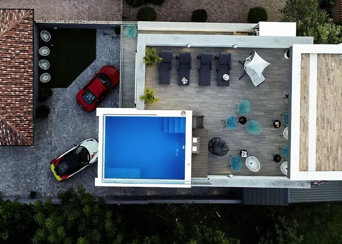 Rooftop Heated Pool Jelena Willa Zadar